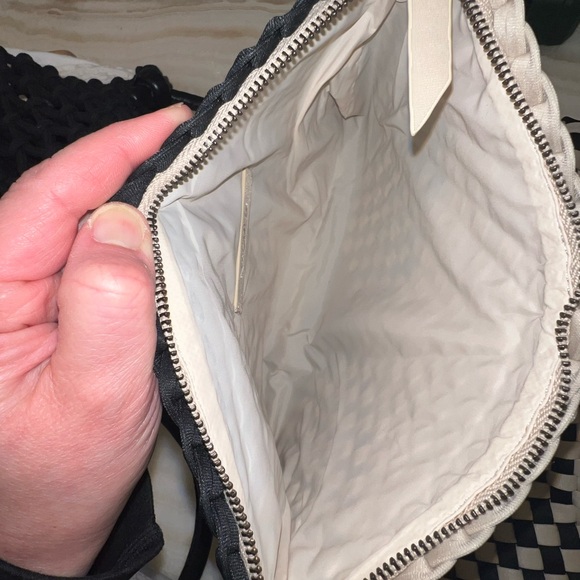 NAGHEDI St. Barths Medium Graphic Geo Tote Bag - Picture 6 of 10